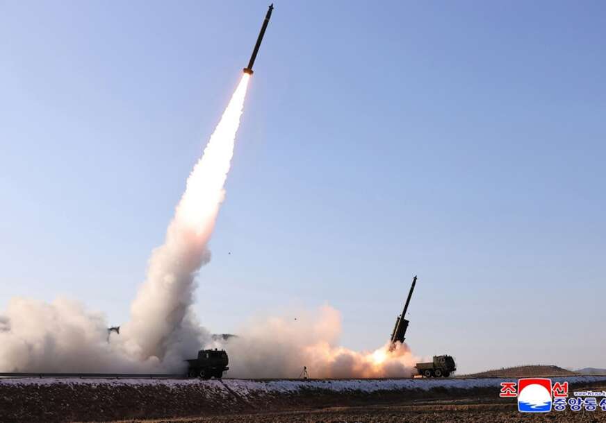 FOTO: EPA/KCNA 