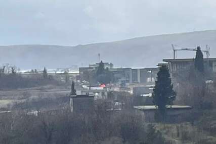 Gori skladište Dukata u Mostaru, vatrogasci na terenu