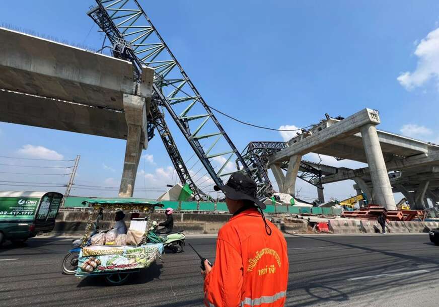 FOTO: EPA/NARONG SANGNAK