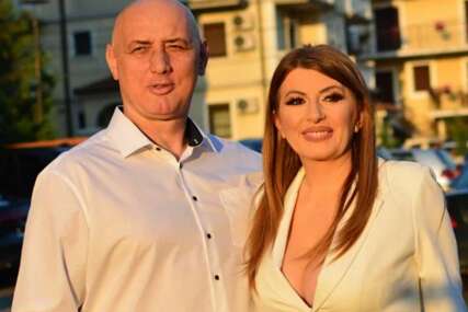 A mnogi su mislili drugačije: Evo koliko je Taške STARIJI OD VIKI, a u ljubavnu vezu uplovila u tinejdžerskim godinama