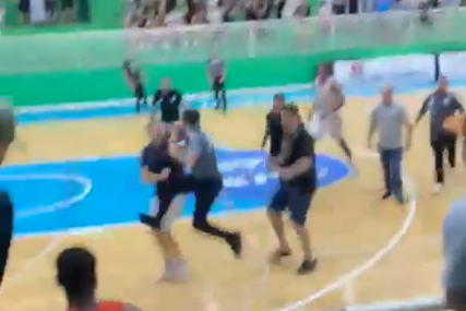 Pretučen sudija na košarkaškoj utakmici u Brazilu (VIDEO)