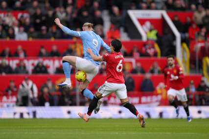 United savladao City i pomogao Arsenalu