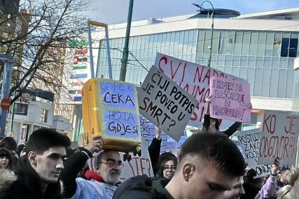 Brojne su poruke studenata i đaka na protestima. Pročitajte ih! FOTO