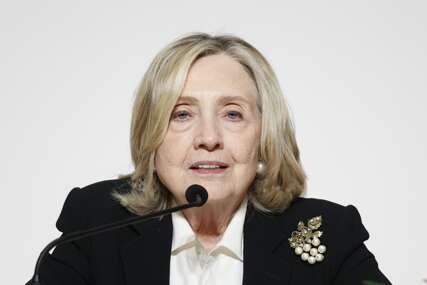 Hillary Clinton: "Ispitajte Trumpa pod zakletvom o Epsteinovim dosijeima, a ne mene"