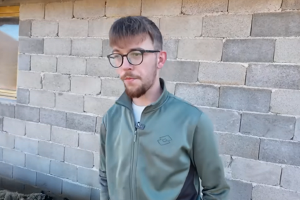 Najmlađem stočaru iz Bistrice ovca ojanjila petero janjadi (VIDEO)