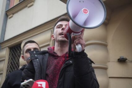 SAMIR HRNJICA ODGOVORIO KANTONALNOJ TUŽITELJICI Nema organizatora kada je narod izašao da se pobuni, jedino da 3.000 ljudi uđe u Tužilaštvo