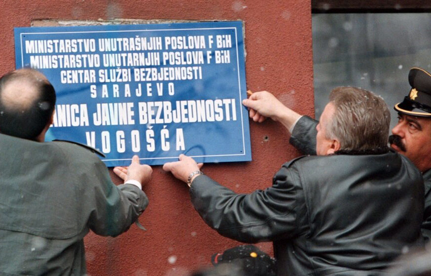 FOTO: VOGOŠĆA 23. FEBRUARA 1996. GODINE