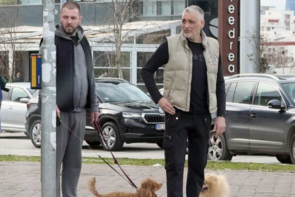 Čeda Jovanović progovorio o detaljima incidenta kada je napadnut u kafiću "Rijetko kada sam se tako tresao, letjelo je sve što je moglo da leti"