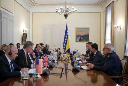 Bećirović s ambasadorima Kvinte: Potvrđena snažna međunarodna posvećenost nezavisnosti, suverenitetu, teritorijalnom integritetu i stabilnosti BiH