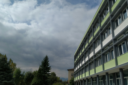 Dojavljene bombe u dvije srednje škole u Sarajevu