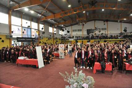 Svečano promovirano 493 diplomanata Univerziteta 'Džemal Bijedić'