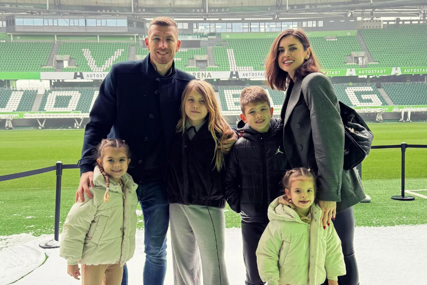 Amra Džeko podijelila emotivne fotografije sa porodicom