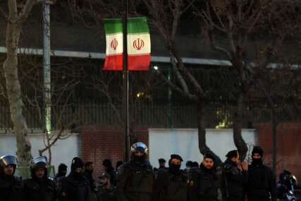 Iranski demonstrant Erfan Soltani pušten uz kauciju nakon prijetnje smrtnom kaznom