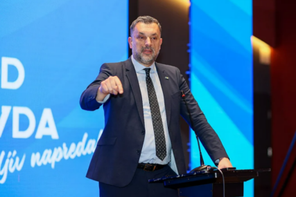 VIDEO Konaković iz Amerike: Otkrili smo ko je Izetbegoviću javio da će se nešto loše desiti u Banja Luci. To je Dodik, lično!