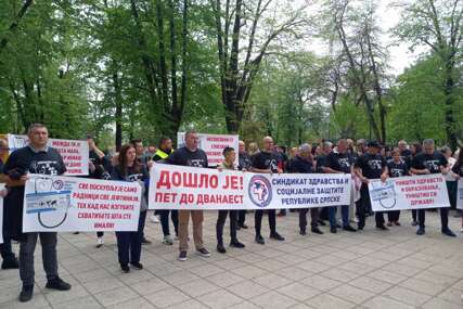 Medicinari u RS ne prihvataju ponudu o dodatku na plate, uskoro pregovori o povišici