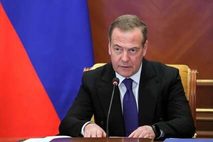STIGLO PISMO IZ MOSKVE: Medvedev stao uz Dodika pa poručio "Zapadni predatori žele kolonijalnu vlast nad BiH"