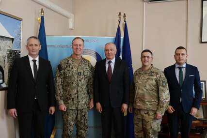 Helez sa komandantom Komande NATO-a u Napulju admirala Wikoffa: "Ostanite naš pouzdan partner, a mi ćemo biti vaš"
