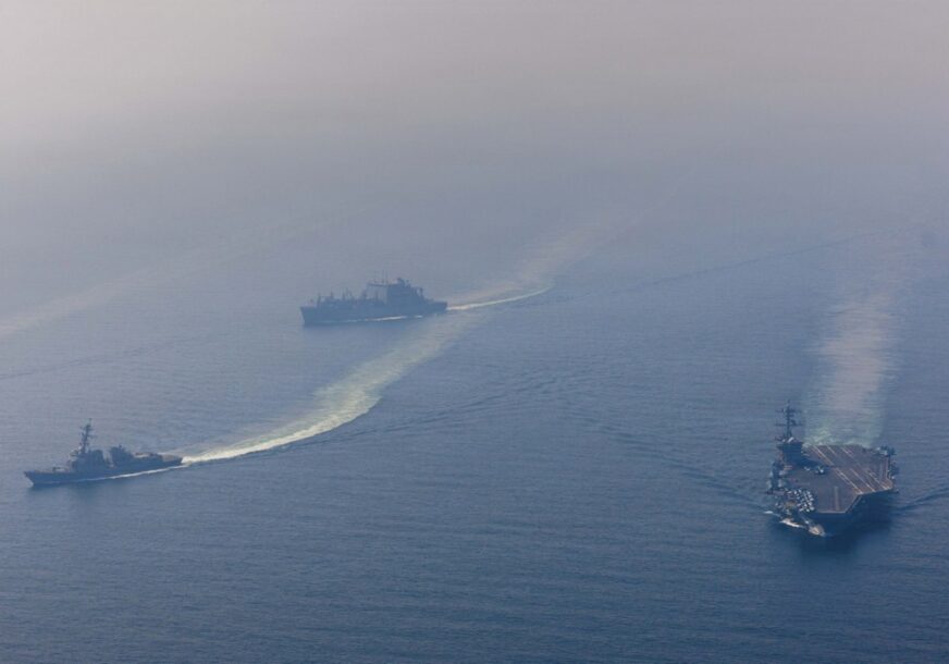 FOTO: EPA-PETTY-OFFICER-1ST-CLASS-JESSE-MONFORDUS-NAVY