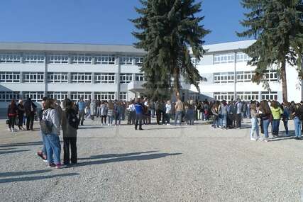 Obustavljena nastava u OŠ Cazin 1 zbog opasnosti od strujnog udara i urušavanja