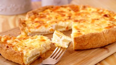 Ovaj recept za pitu je najbrži i najbolji: Sočna kao duša, jedan sastojak joj daje nezaboravan šmek