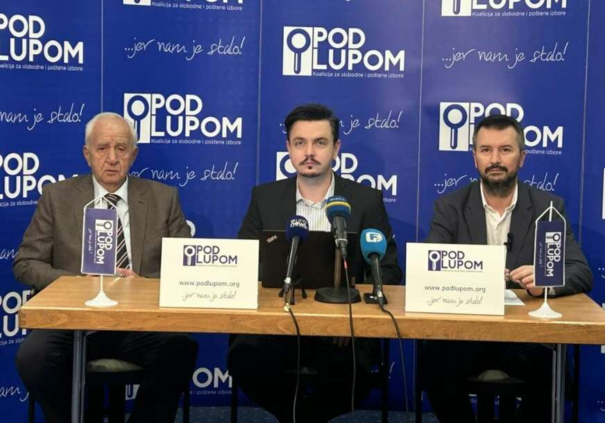 FOTO: POD LUPOM