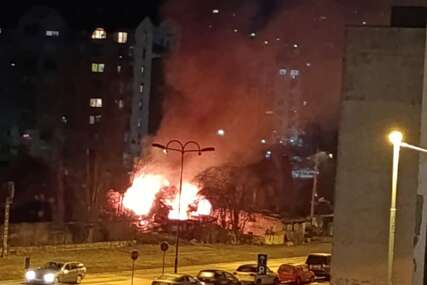 Sarajevo: Požar u naselju Čengić Vila, gorio napušteni objekat