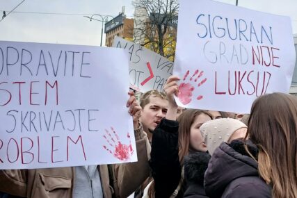 Ovo su 4 zahtjeva koja su demonstranti pročitali na današnjim protestima