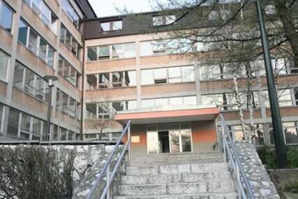 Zaposlenici Stomatološkog fakulteta u Sarajevu obustavljaju rad danas u 10 sati