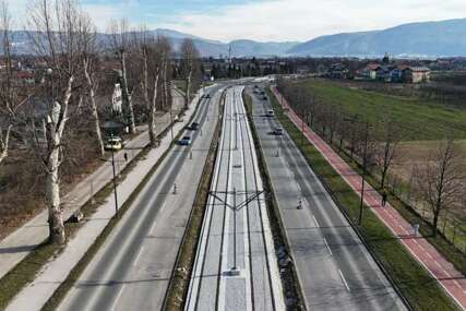 Tramvajska pruga do Hrasnice - Asfaltiranje saobraćajnice u Hrasnici, završni radovi na raskrsnici na Ilidži