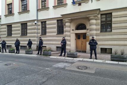 Predložen pritvor za "ubicu koji plače", ročište umjesto u sudnici održano na KCUS-u