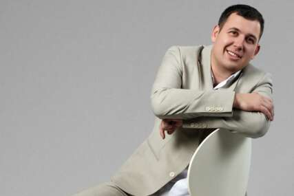 Valentino slavi rođendan i publici poklanja album "Tridesete"