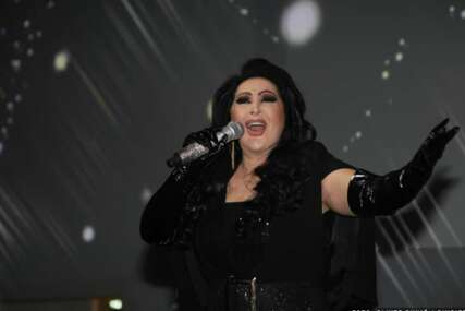 (FOTO) Sve se dogodilo poslije ponoći: Oglasila se Dragana Mirković nakon evakuacije kluba  u kojem je nastupala u Splitu