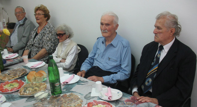 FOTO: HALIL ĐULIĆ NA JEDNOM DRUŽENJU SA SVOJIM SABORCIMA
