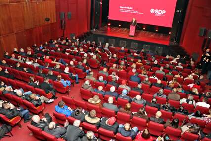 SDP održao tribinu: Ne pristajemo na pritiske i ucjene