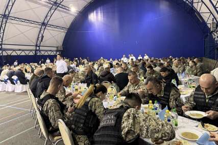 Iftar u kasarni "Kozara": Poruka zajedništva i poštovanja u Banjoj Luci