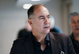 Štimac: Sudija Peljto je upozorio da će utakmica Velež - Zrinjski biti prekinuta samo zbog još jedne petarde