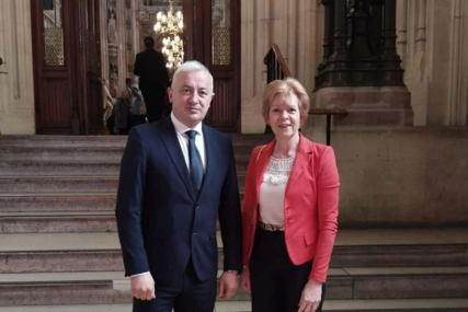Borenović u Londonu s britanskim parlamentarcima