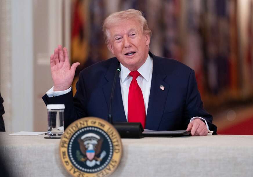 FOTO: EPA/AARON SCHWARTZ / POOL