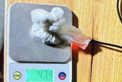 Hapšenje u Bijeljini: Pronađena droga i laboratorija za uzgoj marihuane