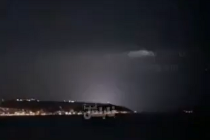 SAVRŠENO PRECIZNO Napad dronom na britansku bazu na Kipru, oštećena pista (VIDEO)