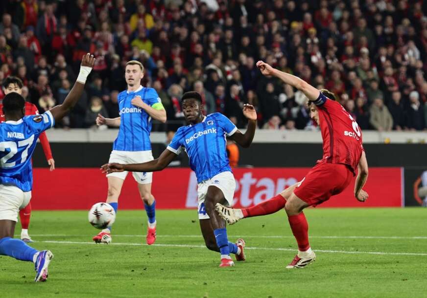 FOTO:  EPA/RONALD WITTEK