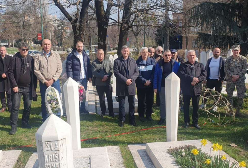 FOTO: PRESS VLADA KS