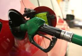 Pojeftinilo gorivo u Hrvatskoj, manje cijene benzina i dizela