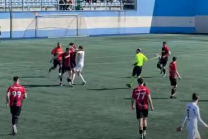 (VIDEO) Potukli se juniori Slobode i Borca