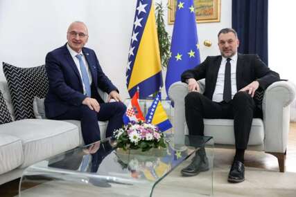 Susret Konakovića i Grlić Radmana: Razgovarano o problemu boravka prijevoznika iz BiH u Šengen prostoru