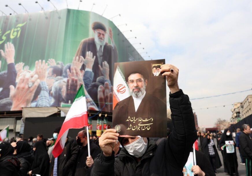 FOTO: EPA/ABEDIN TAHERKENAREH