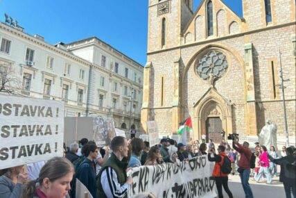 Novi protesti u Sarajevu zbog tramvajske nesreće, demonstranti razočarani zbog malog broja prisutnih