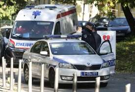 Policija istražuje pucnjavu u Beogradu: Ranjen muškarac, napadačima se gubi trag