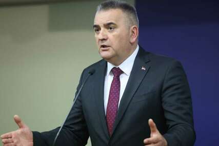 Tajna ekspresne Minićeve ostavke: Zbog Ustavnog suda BiH, ili zbog DUBOKOG MINUSA u budžetu?
