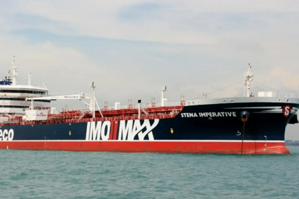 Američki tanker pogođen projektilima u Bahreinu